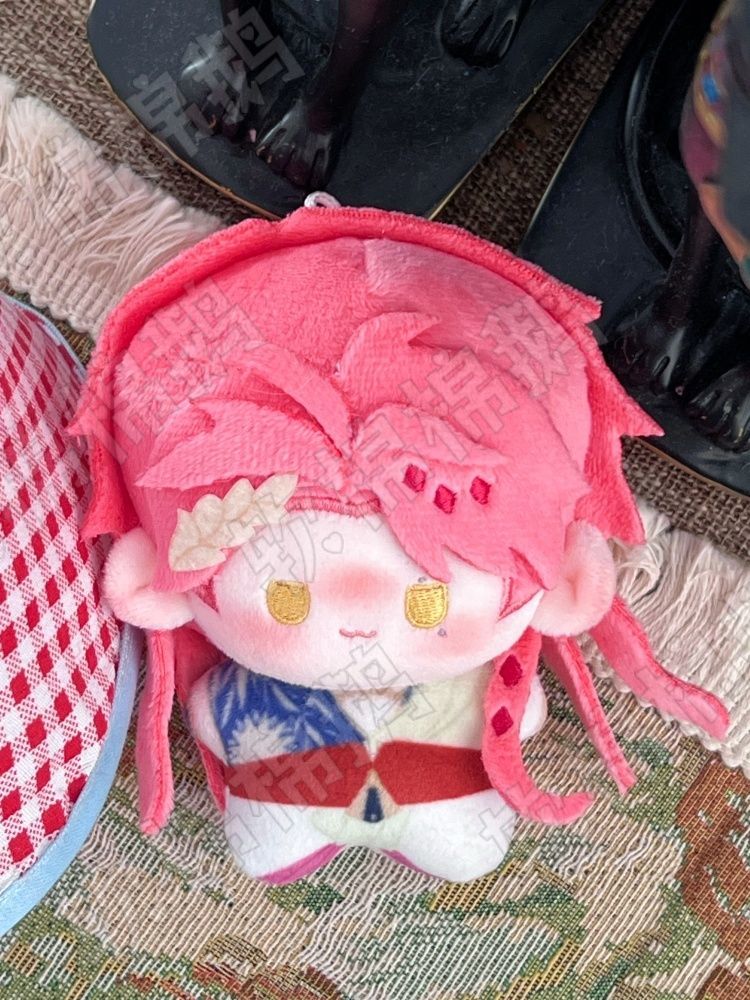 دمية محشوة بطول 10 سم لشخصيات  - مراجعة Anime Cosplay Sus وسعره