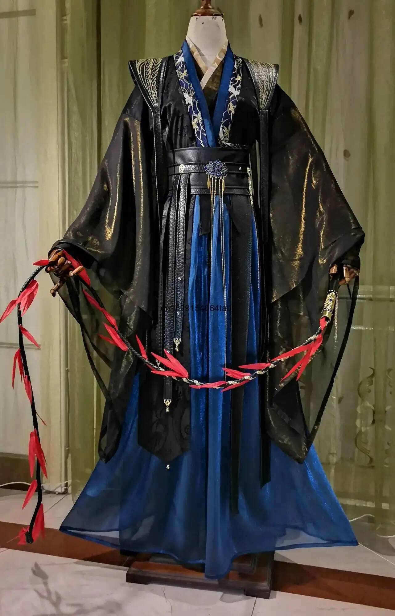   مو ران، الكلب الهاسكي وقطه ا - مراجعة Queen Anime Cosplay وسعره