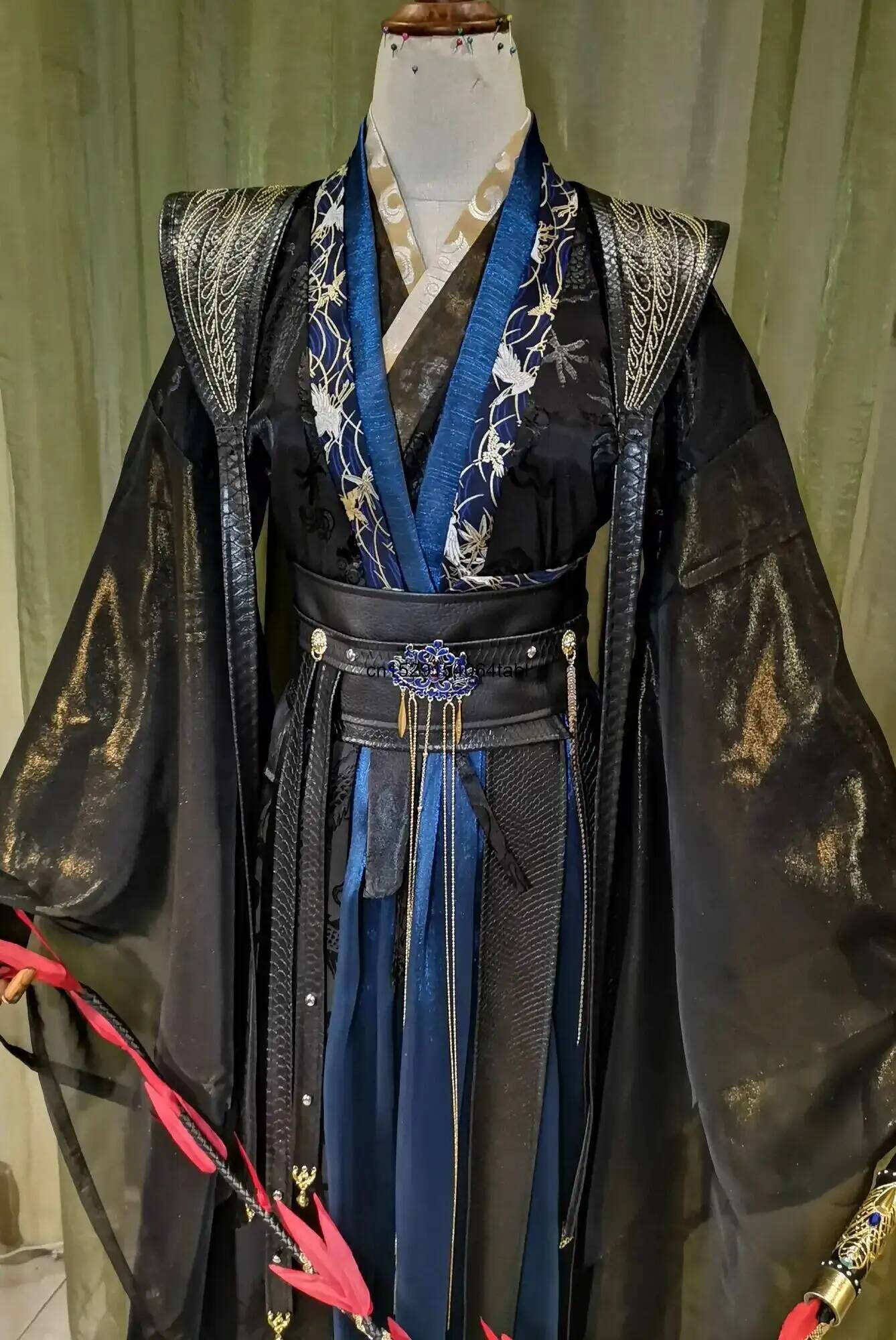   مو ران، الكلب الهاسكي وقطه ا - مراجعة Queen Anime Cosplay وسعره
